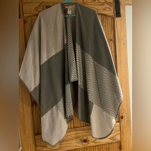 LOFT Grey Shawl
